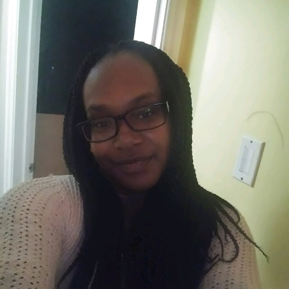 Meet your Posher, Chanel